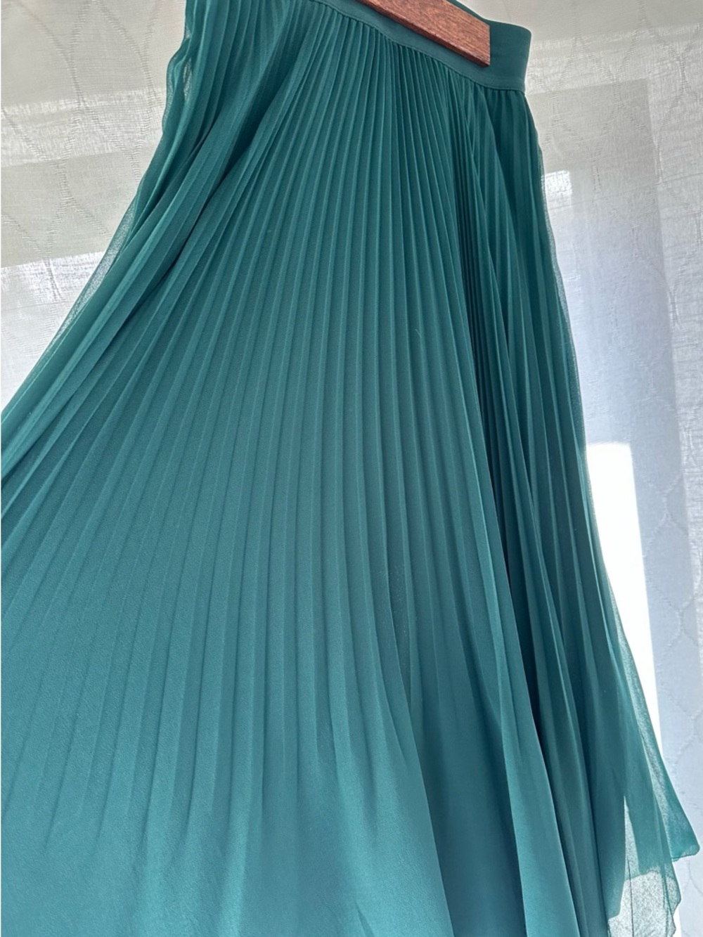 Wilfred Pleated Midi Skirt